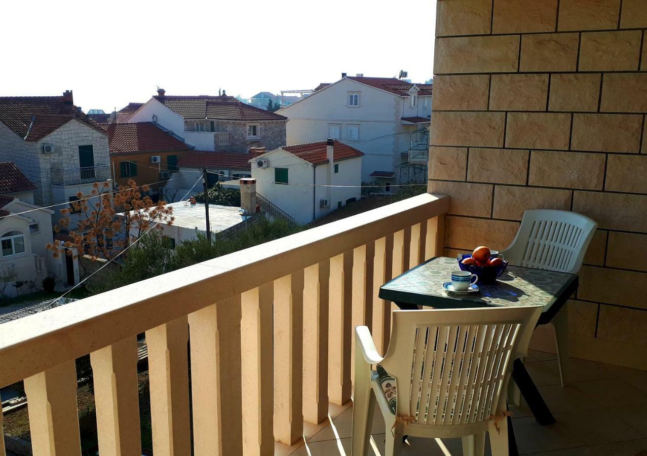 Apartments Dani Bol Exterior photo